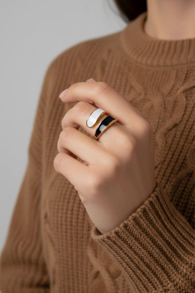 Midnight Crest Coil Free Size Ring